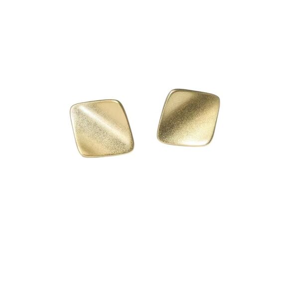 ENA 925 Trendy 14k Over Sterling Silver flat Wavy Square Stud Earrings - Picture 2 of 6